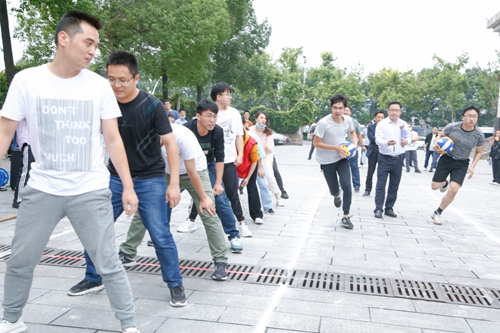 歡度中秋喜迎國慶 宜化集團(tuán)與宜昌市發(fā)改委共同舉辦趣味運(yùn)動(dòng)會(圖6)