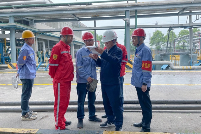 王大真到松滋肥業(yè)、楚星公司和股份公司現(xiàn)場檢查安全生產(chǎn)工作